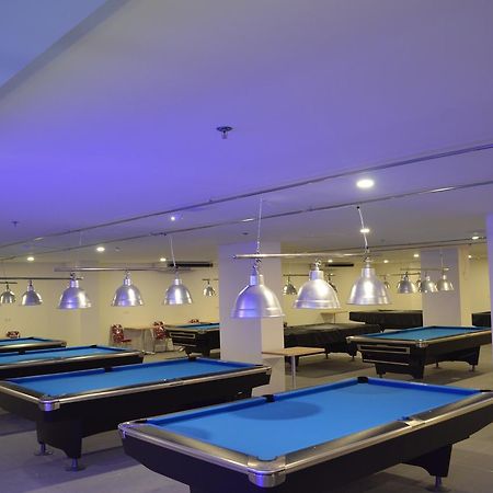 I&M Hotel Surabaya Luaran gambar