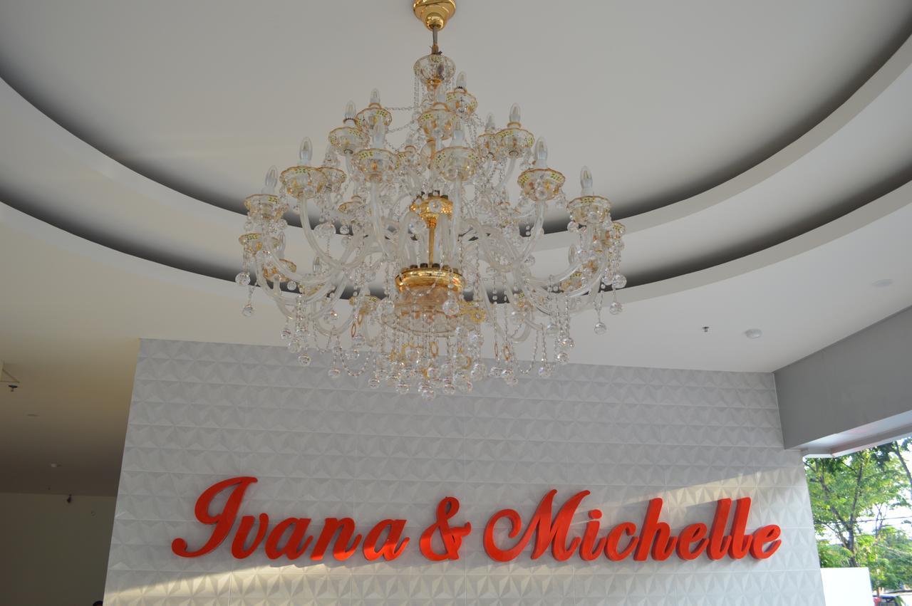 I&M Hotel Surabaya Luaran gambar