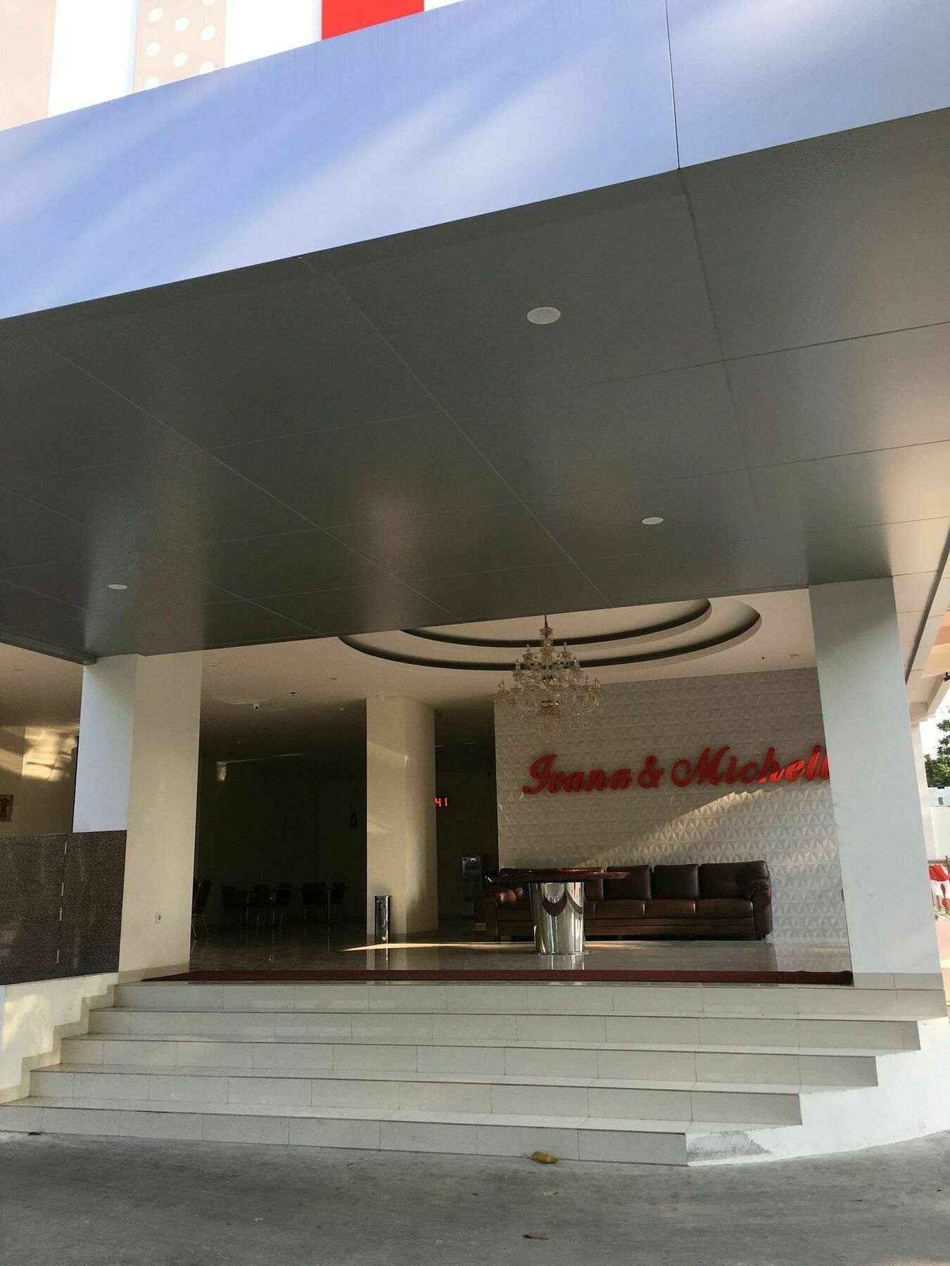 I&M Hotel Surabaya Luaran gambar