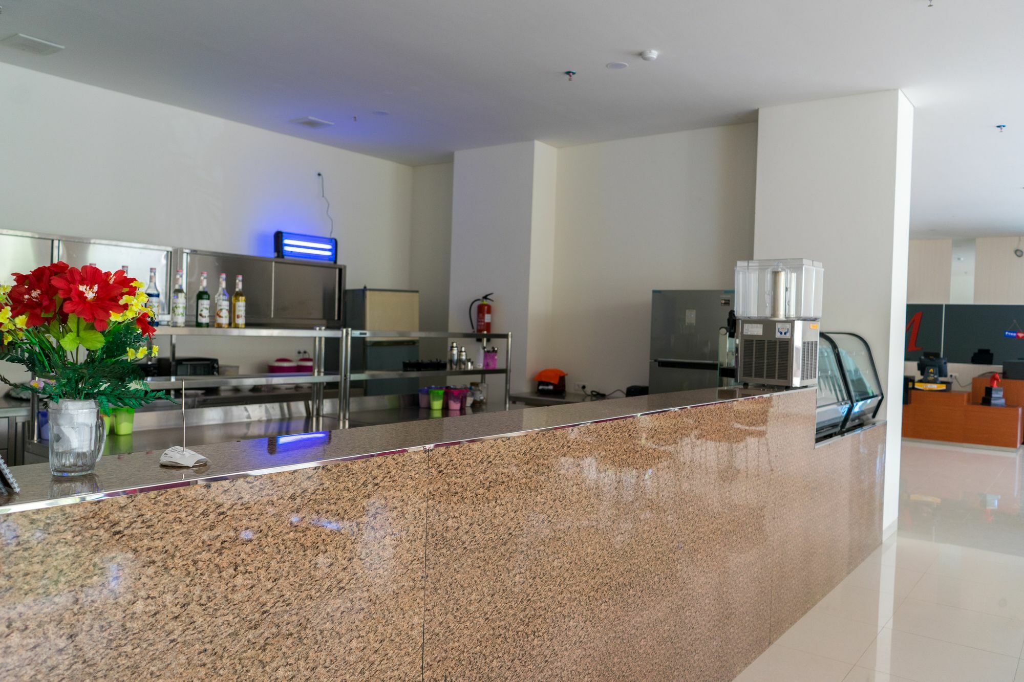 I&M Hotel Surabaya Luaran gambar