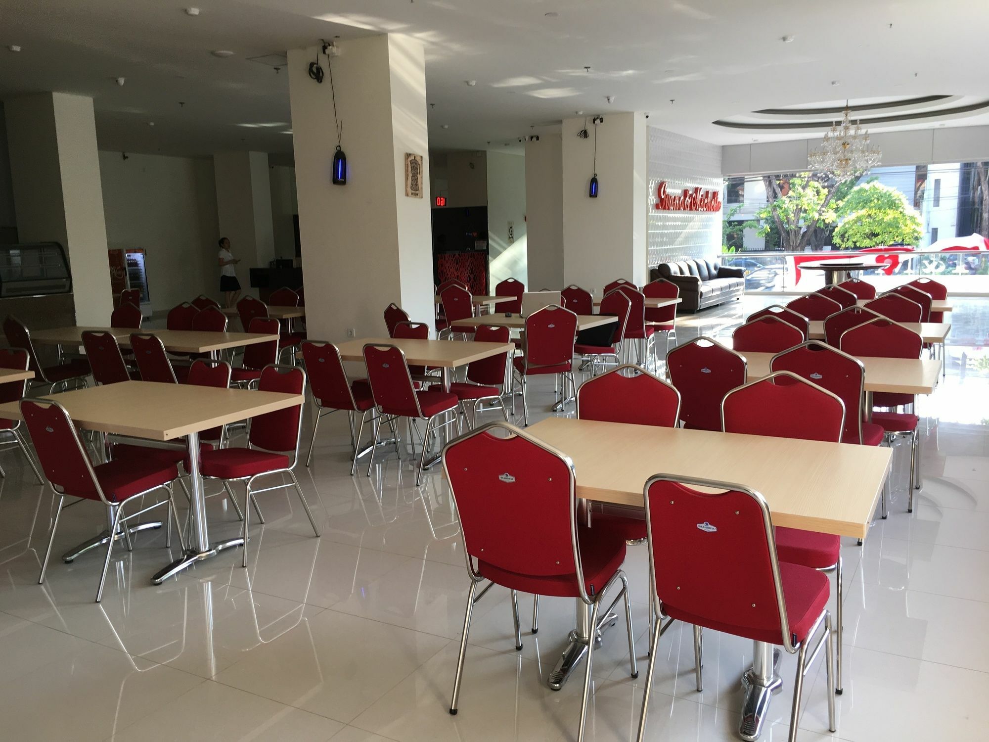 I&M Hotel Surabaya Luaran gambar